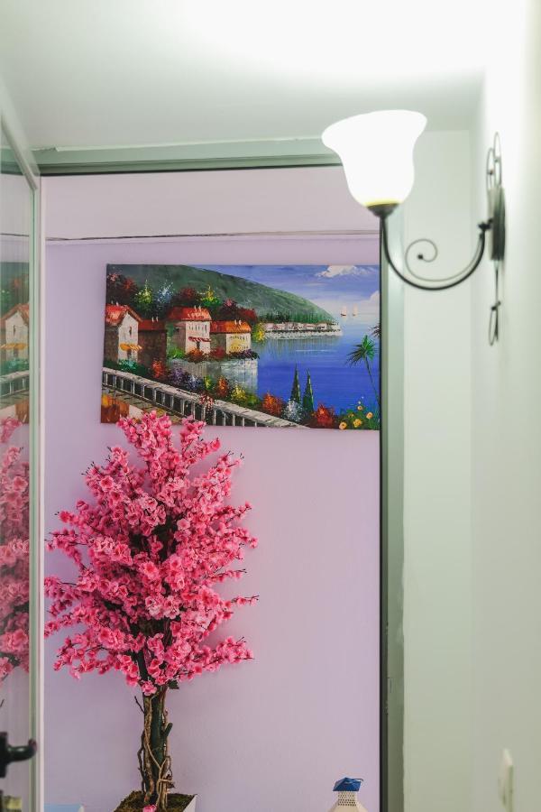 Fori'S Rooms Himare Exterior foto