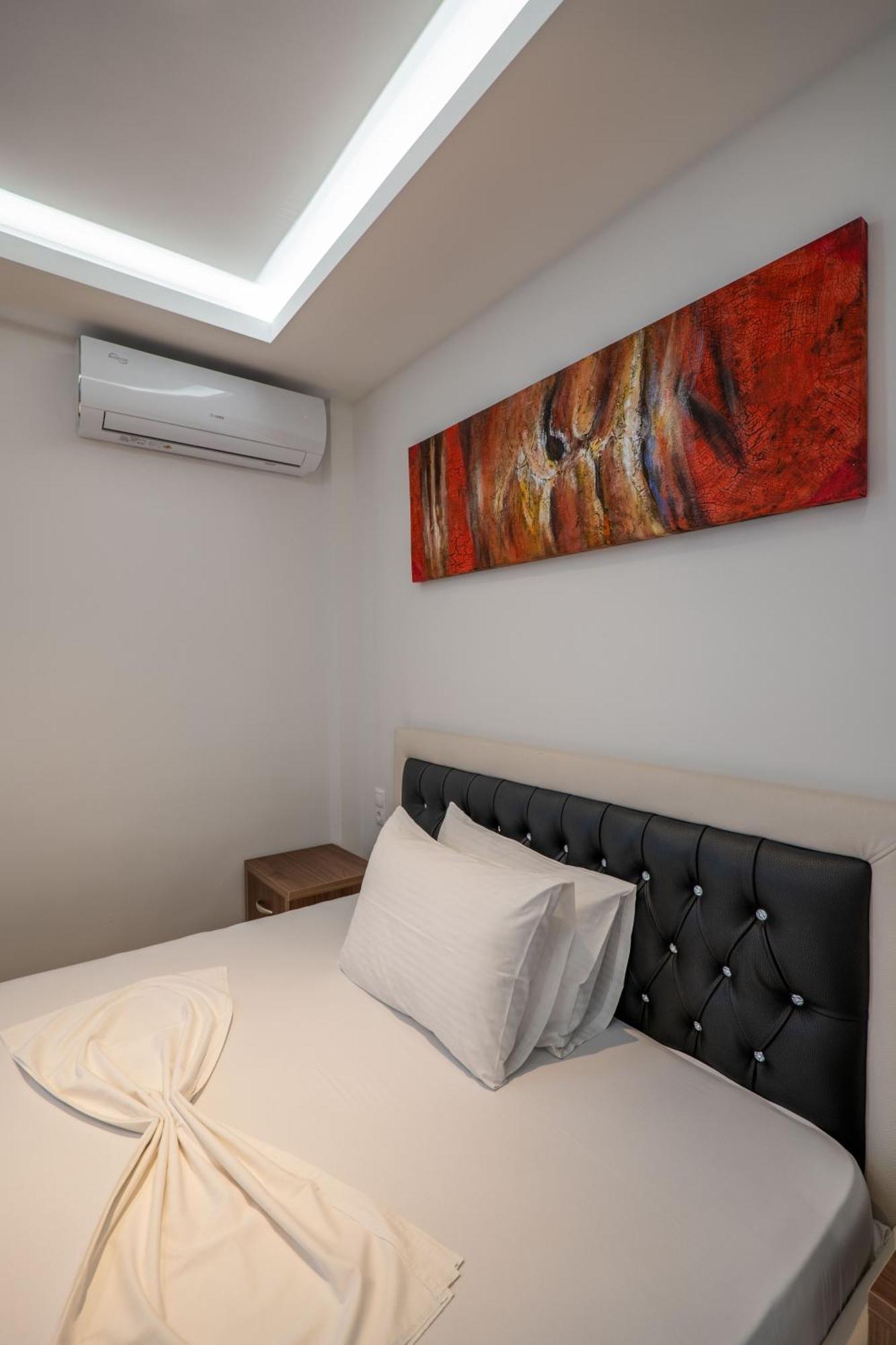 Fori'S Rooms Himare Exterior foto