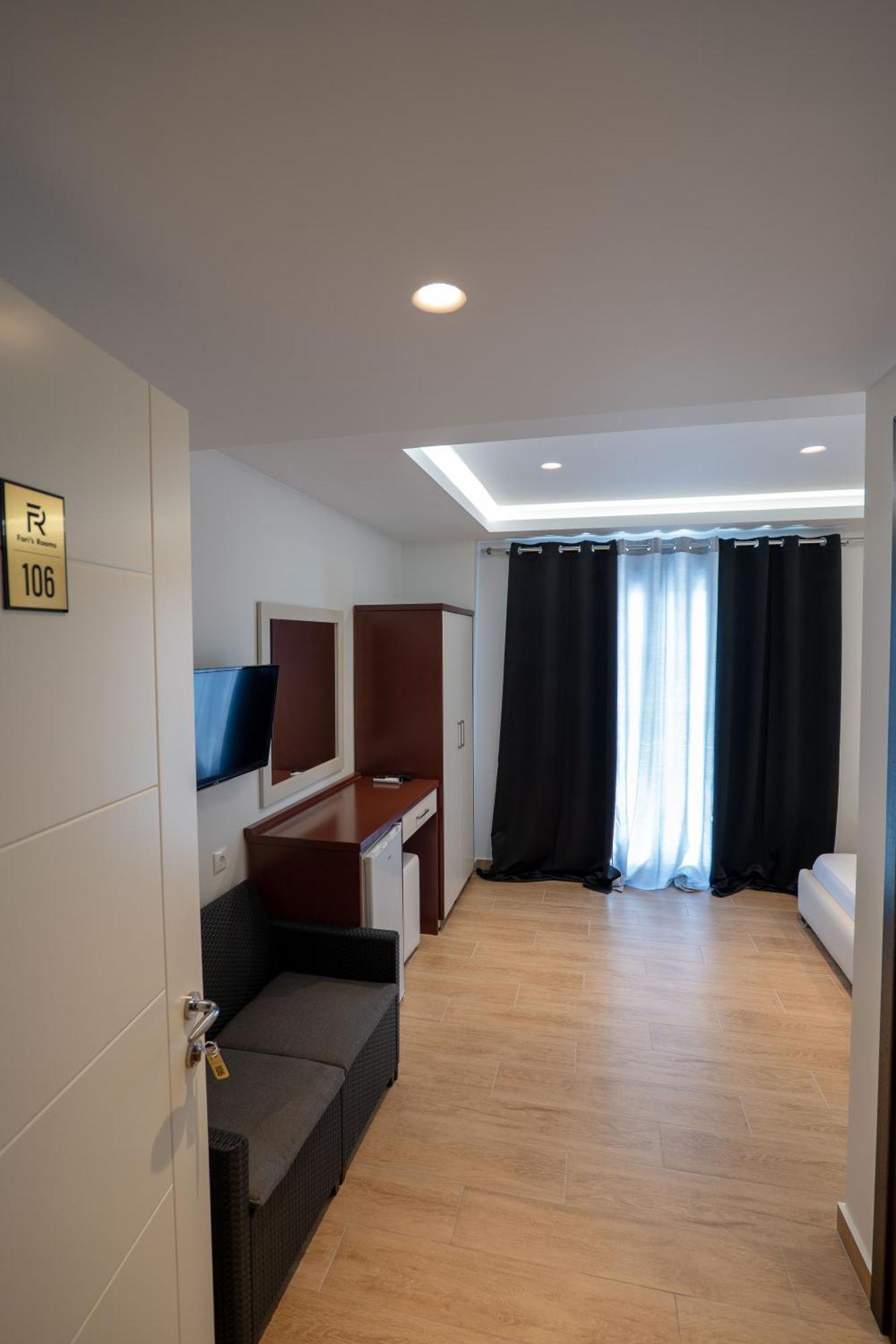 Fori'S Rooms Himare Exterior foto