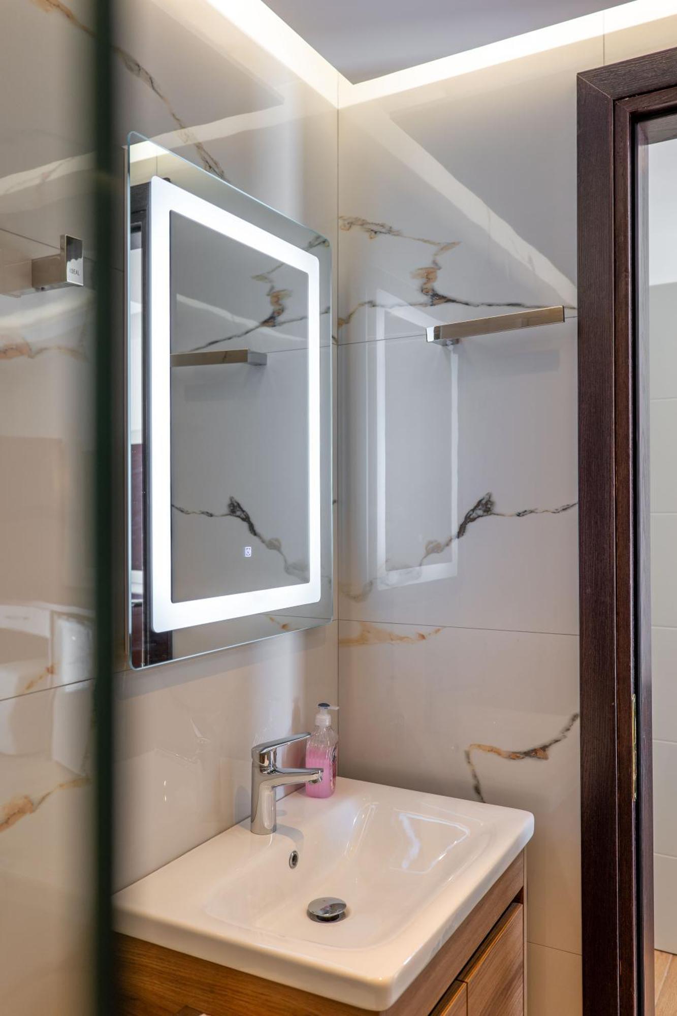 Fori'S Rooms Himare Exterior foto