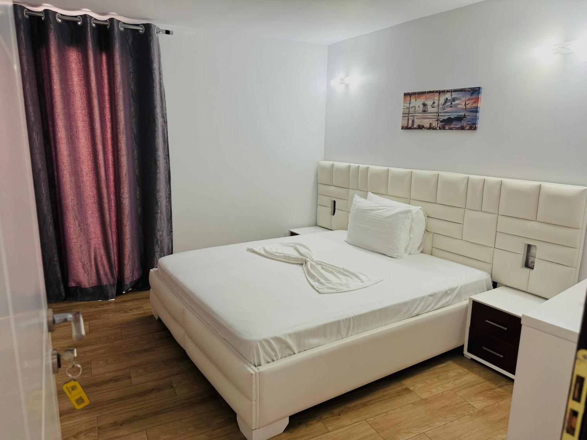 Fori'S Rooms Himare Exterior foto