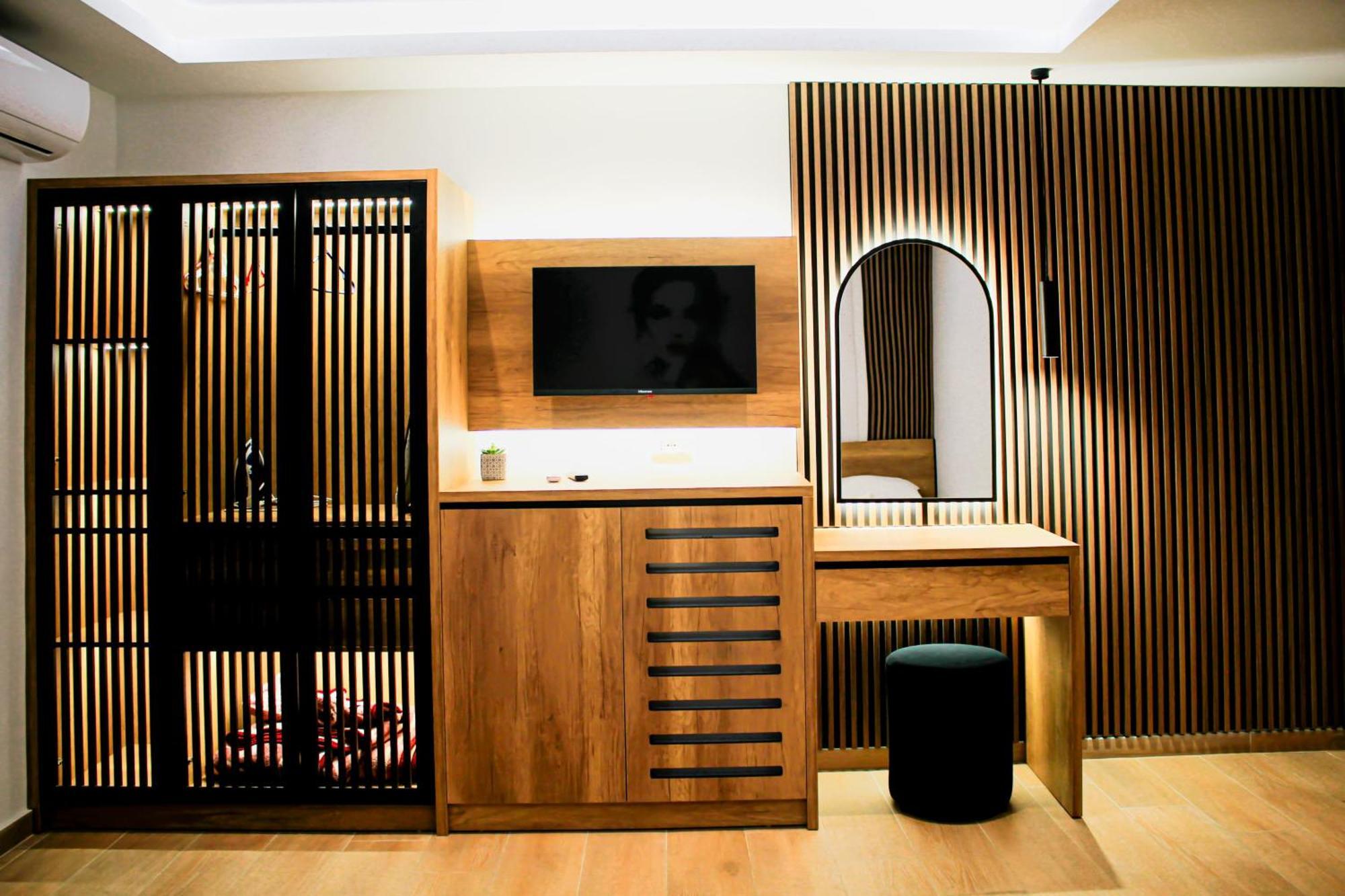 Fori'S Rooms Himare Exterior foto