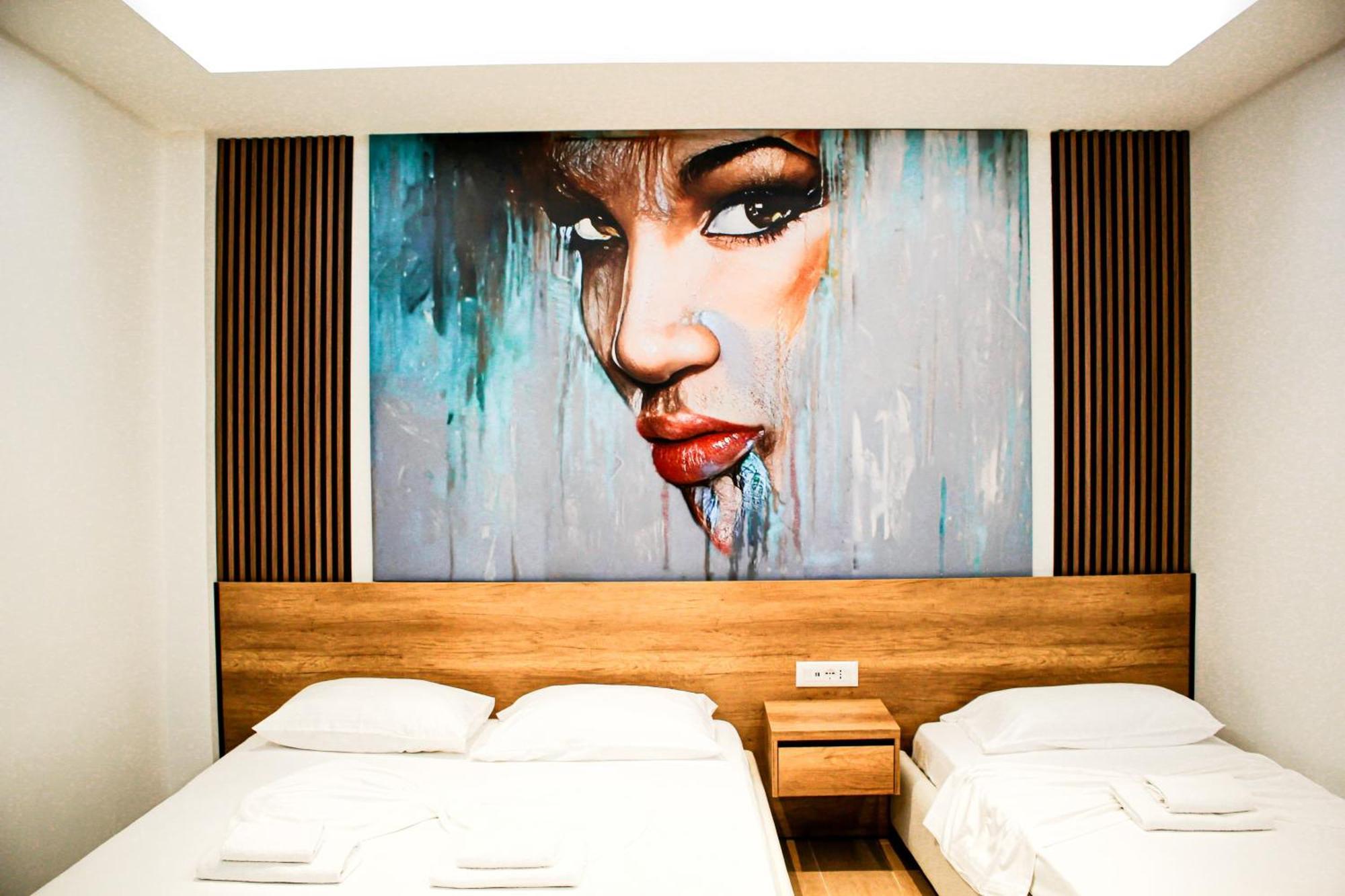 Fori'S Rooms Himare Exterior foto