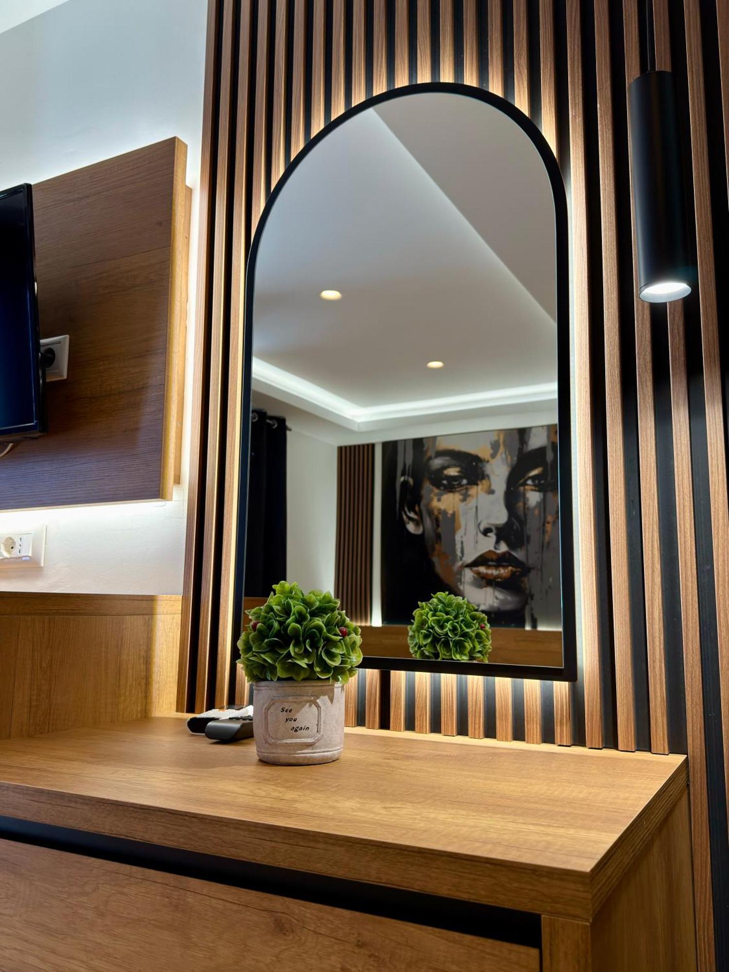 Fori'S Rooms Himare Exterior foto